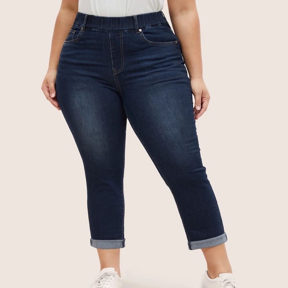 BloomChic Plus Size 3XL Dark Wash Elastic Waist Roll Hem Jeans us20